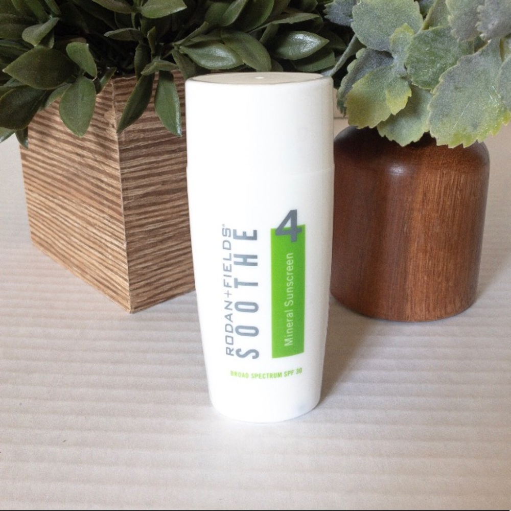 Rodan and Fields Soothe Mineral Sunscreen SPF 30
